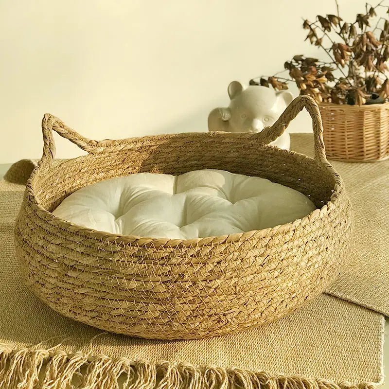 panier chat osier naturel coussin blanc soleil