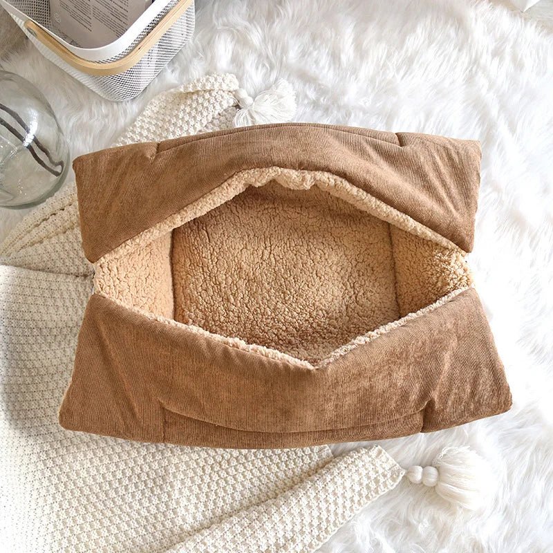 Intérieur épais et chaud du panier pour chat