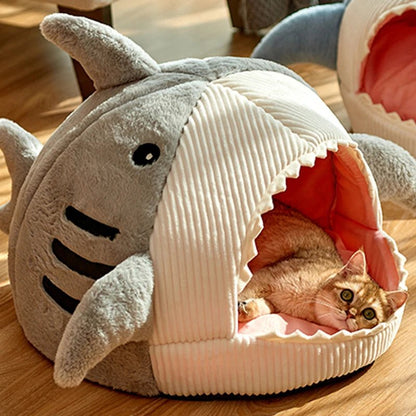 Panier pour chat portable dans un intérieur cosy